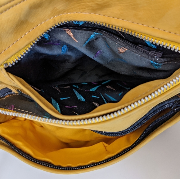 Yellow handmade leather bag - Picture 3 of 6